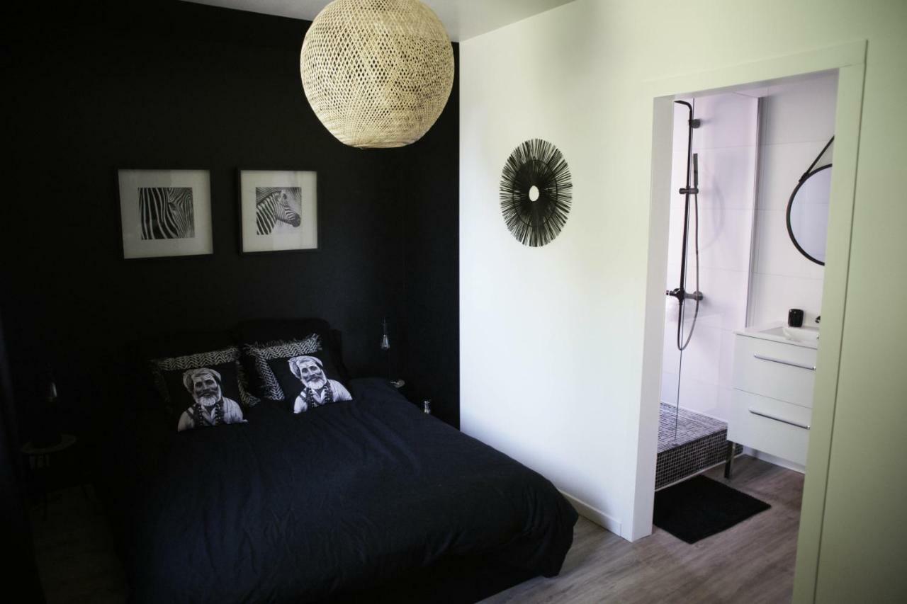 La maison d à côté Lacropte Extérieur photo