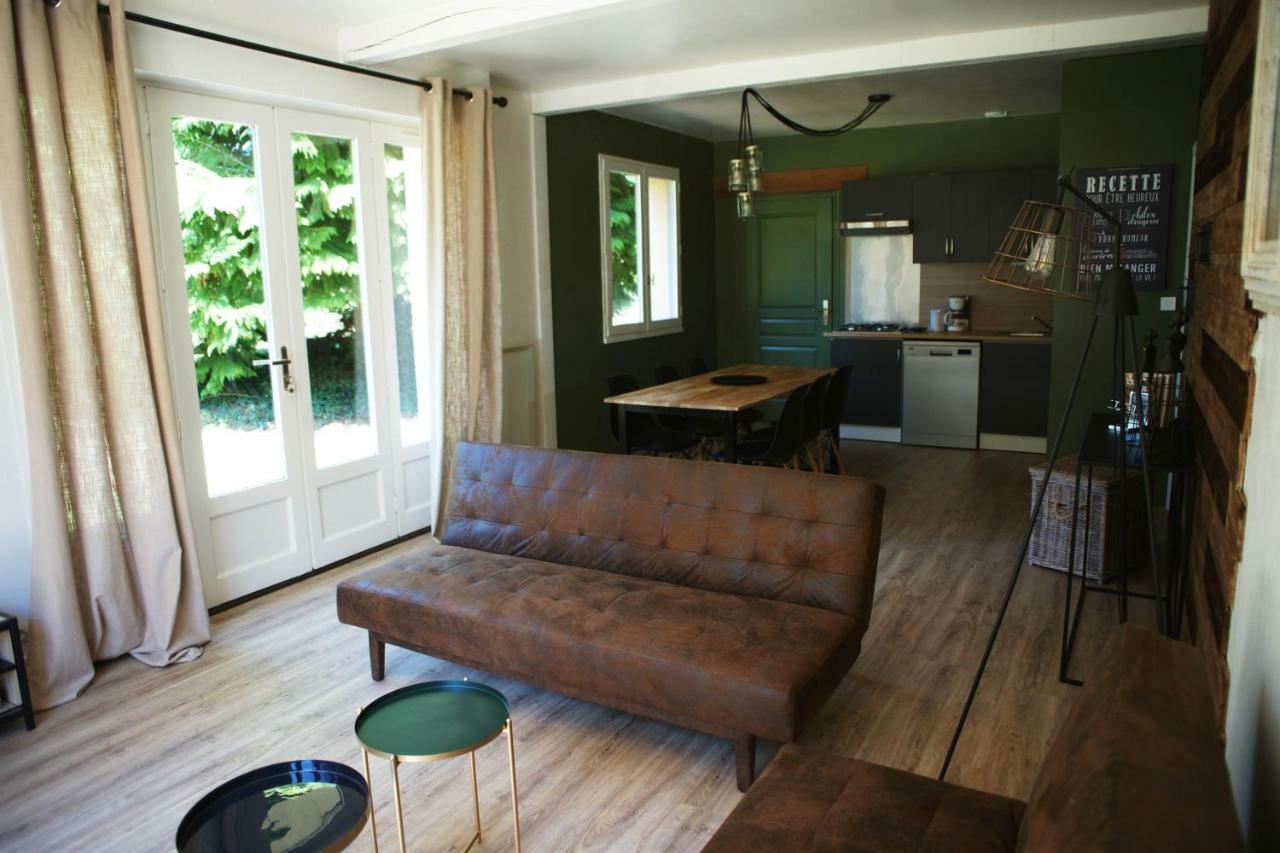 La maison d à côté Lacropte Extérieur photo