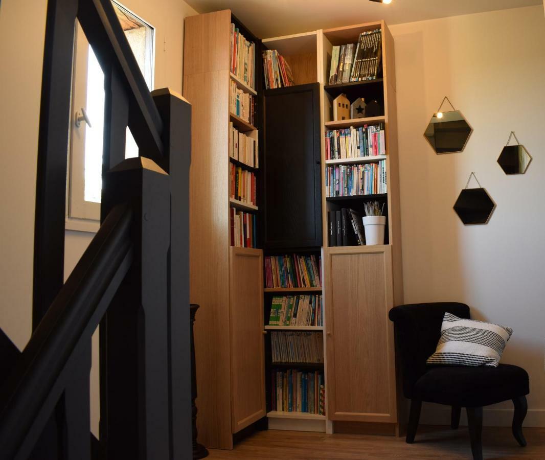 La maison d à côté Lacropte Extérieur photo